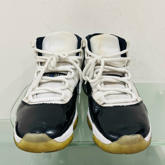 Air Jordan 11 Concord Sz 10,5 Mens 2018 Nike Retro Black White 378037-100 OG XI - Picture 3 of 10